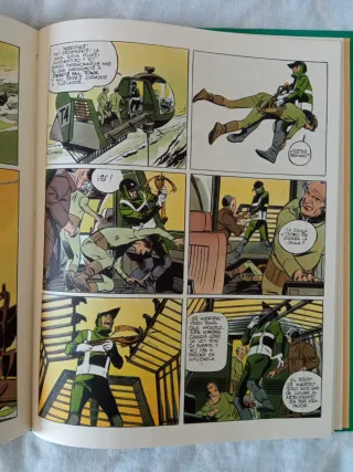 "LA SUPERVIVIENTE" Y "THANATOR". LOTE 2 VOLÚMENES