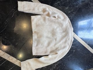 Jersey H&M Beige con Lazos Negros Talla S