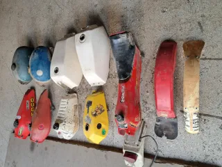 Lote depósitos y motor Montesa Bultaco...