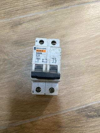 Interruptor Magnetotérmico Merlin Gerin K60N C10