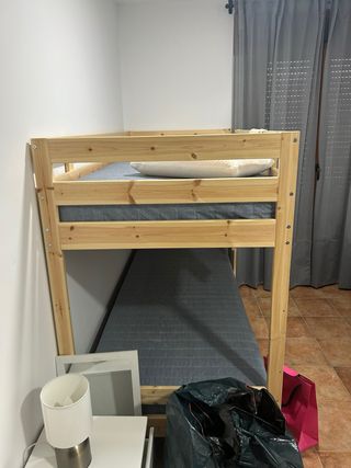 Litera madera con 2 colchones