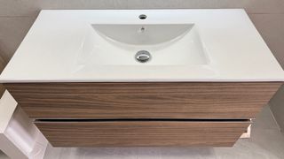 Mueble baño con espejo retroiluminado