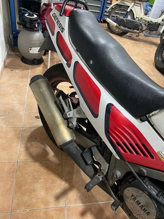 Yamaha FZ750 Genesis para restaurar
