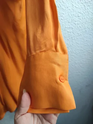 Vestido ZARA naranjas satinado camisero fruncido