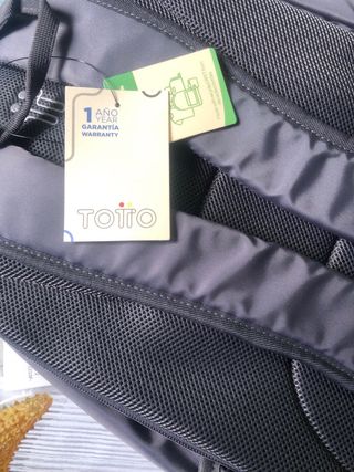 Mochila Totto Gris Nueva