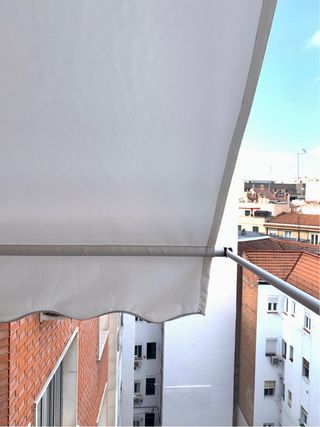 Toldo impermeable terraza ajustable