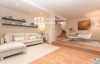 Casa en venta en Els Grecs - Mas Oliva en Roses