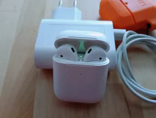 Airpods 2ª Gen , en perfectas condiciones.