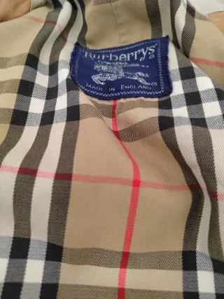 Gabardina Burberry Caballero Beige