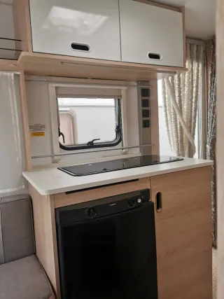 Caravana Adria Aviva 360 DD <750kg