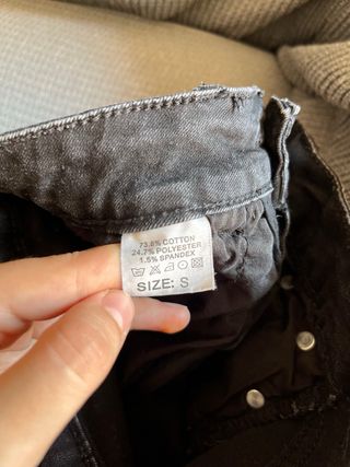 Falda vaquera negra corta Talla S