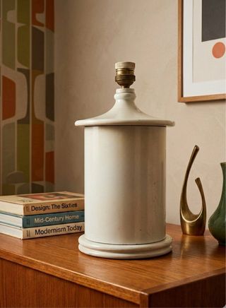 Lámpara de mesa metálica años 70