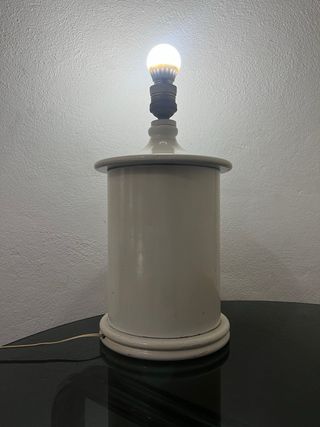 Lámpara de mesa metálica años 70