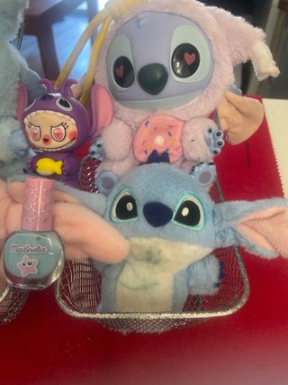 4 Figuras Stitch 14cm +muñeco+esmalte todo 10€!!!!
