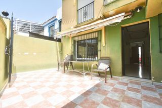 Casa adosada en venta en Los Boliches en Fuengirola