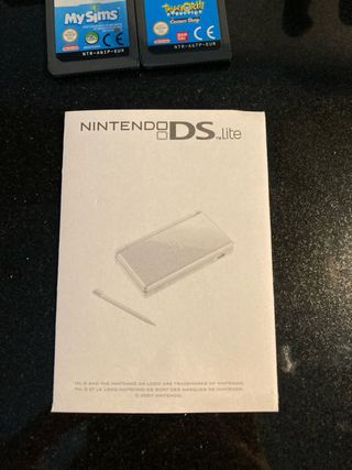 Nintendo DS Bianca + 11 giochi in vendita