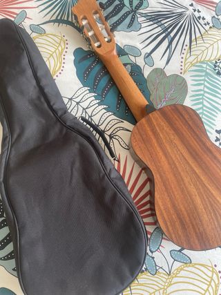 Guitalele Lanai Sapely