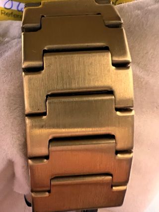 Reloj Oliya Dorado con caja