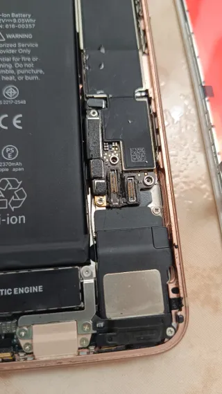 Componenti per iPhone 8 in oro