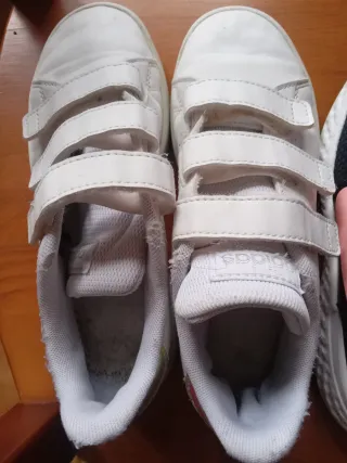 Lote 2 pares zapatillas deportivas niña