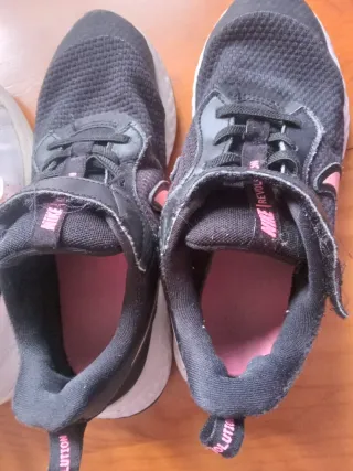 Lote 2 pares zapatillas deportivas niña