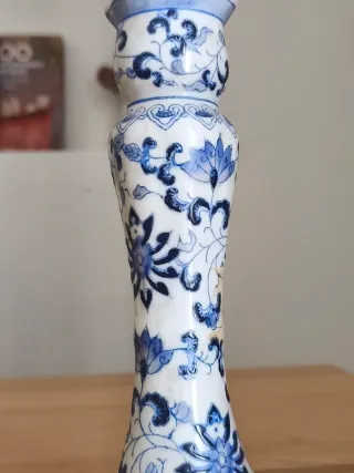 Candelabro de porcelana azul y blanco