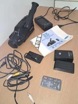 Videocámara Samsung VP-U10 + Accesorios