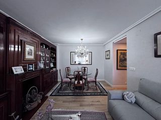 Piso en alquiler en Plaza España - Villa Pilar - Reyes Católicos - Vadillos en Burgos