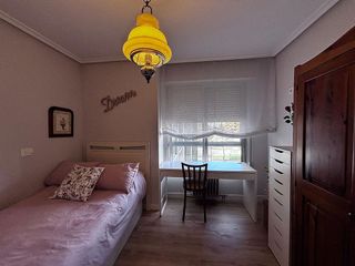 Piso en alquiler en Plaza España - Villa Pilar - Reyes Católicos - Vadillos en Burgos