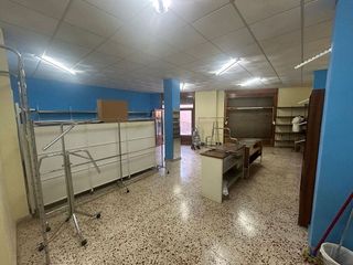 Local comercial en venta en Crevillent