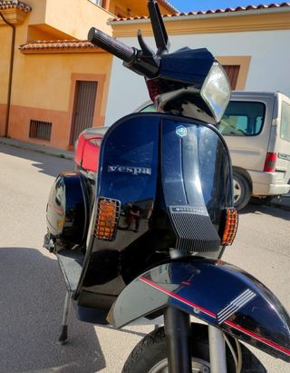 Vespa TX 200 Negra Impecable
