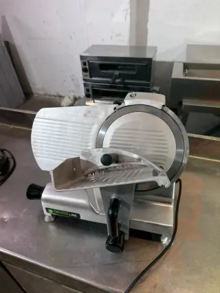 Cortadora de fiambres profesional