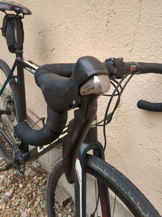 Bicicleta Gravel CUBE Cross Race Taglia 54 M/L