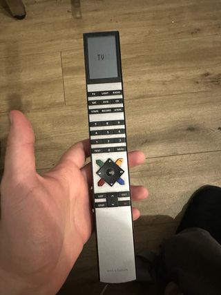 Bang & Olufsen BeoVision Avant 32