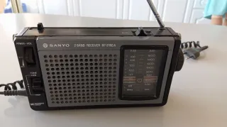 Radio Sanyo RP 6160 A 2 Bandas de Segunda mano por 40 EUR en