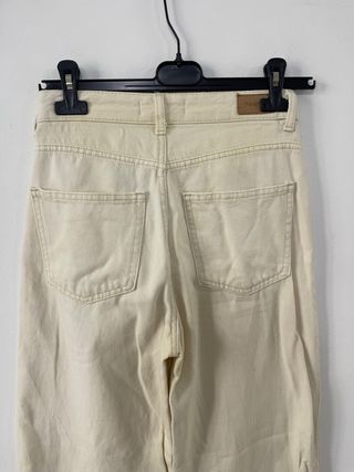 Pantalón vaquero Pull&Bear beige