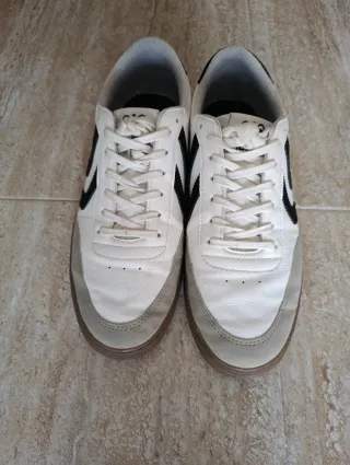 Zapatillas Hummel Blancas y Grises