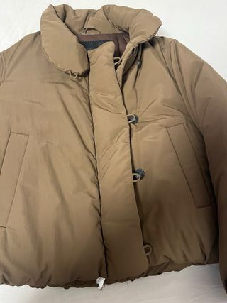 Anorak marrón sin capucha