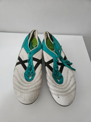 Botas de fútbol Talla 42 CADA PAR 15€