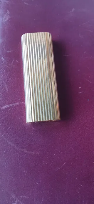 Mechero Cartier Must Paris Dorado