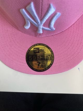 Gorra New Era 59Fifty Talla 7 1/8 Rosa