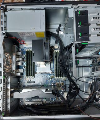 HP Workstation Z420 6 Core 3.7GHz 128GB RAM SSD