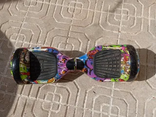 Hoverboard con diseño graffiti