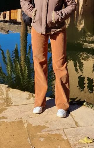 Pantalón de pana marrón tiro alto Talla 36