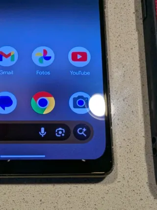 Google Pixel 6a , Caja y Funda Roja