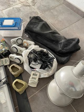 Lote Accesorios Terrario: Bombilla, Comederos, Ter