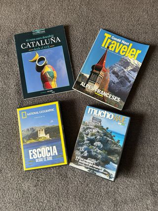 Lote 21 revistas de Viajes y 2 DVDs de viajes