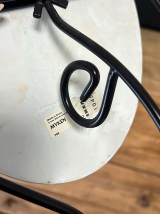 Espejo de mesa ovalado con base de metal