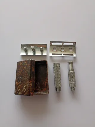 Maquinilla de afeitar militar FNT