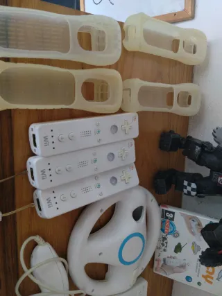 Lote Wii: Mandos, Volantes y Juego